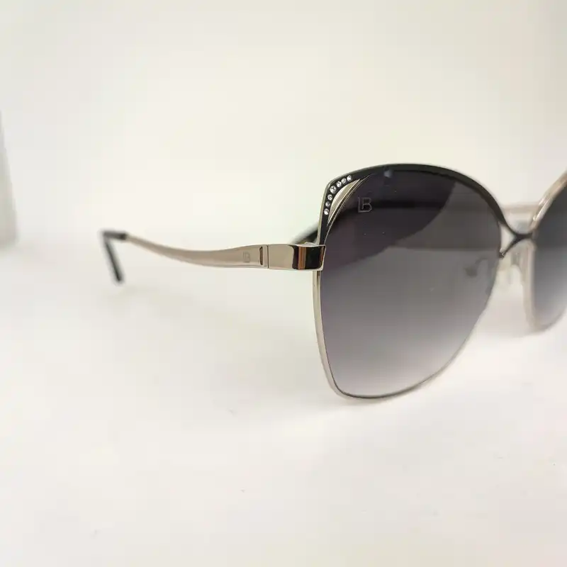 عینک آفتابی زنانه لارل بیاگیوتی مدل SLB587