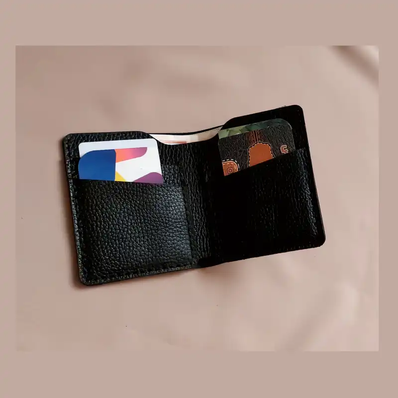 کیف پول چرمی مدل توکا