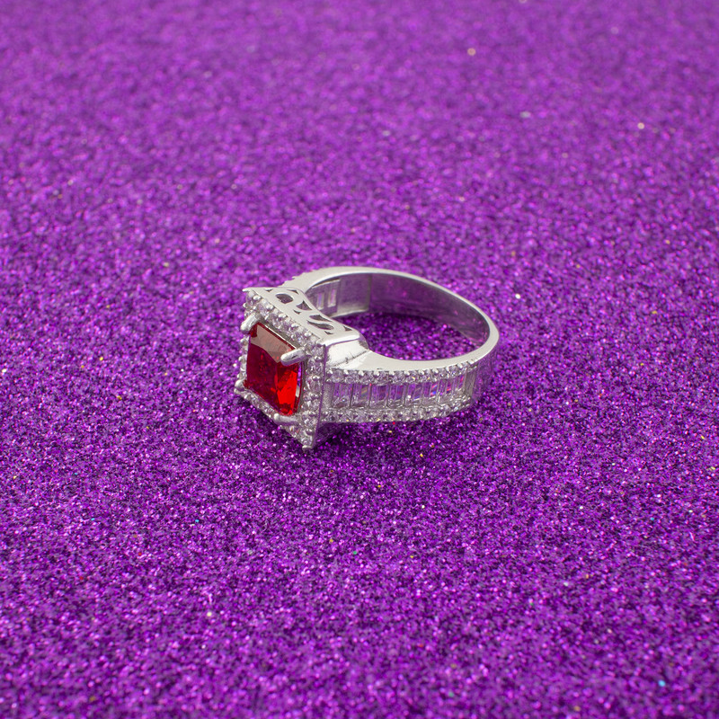 انگشتر نقره زنانه مدل یاقوت AMT-R124 انگشتر نقره زنانه مدل یاقوت AMT-R124