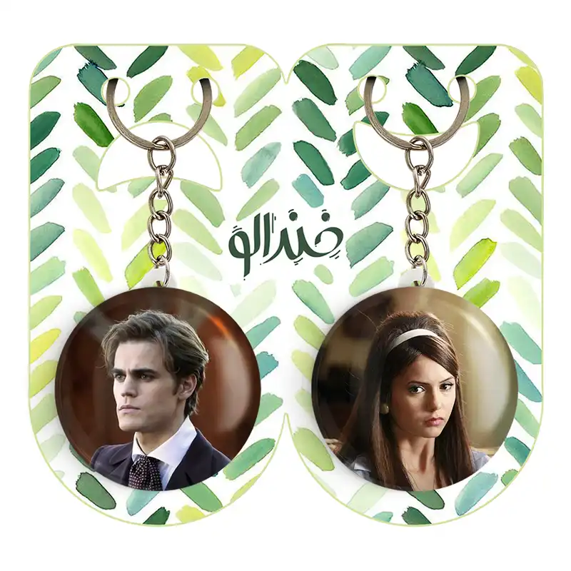 جاکلیدی خندالو مدل لینا گیلبرت و استفان سالواتوره خاطرات یک خون آشام The Vampire Diaries کد 2027320280 مجموعه 2 عددی