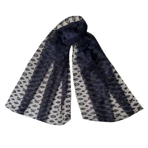 شال زنانه مدل توری برجسته گلدار نقره دوزی