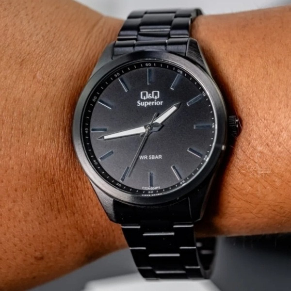 ساعت مچی عقربه‌ای مردانه کوارتز کیو اند کیو مدل c22a-004py