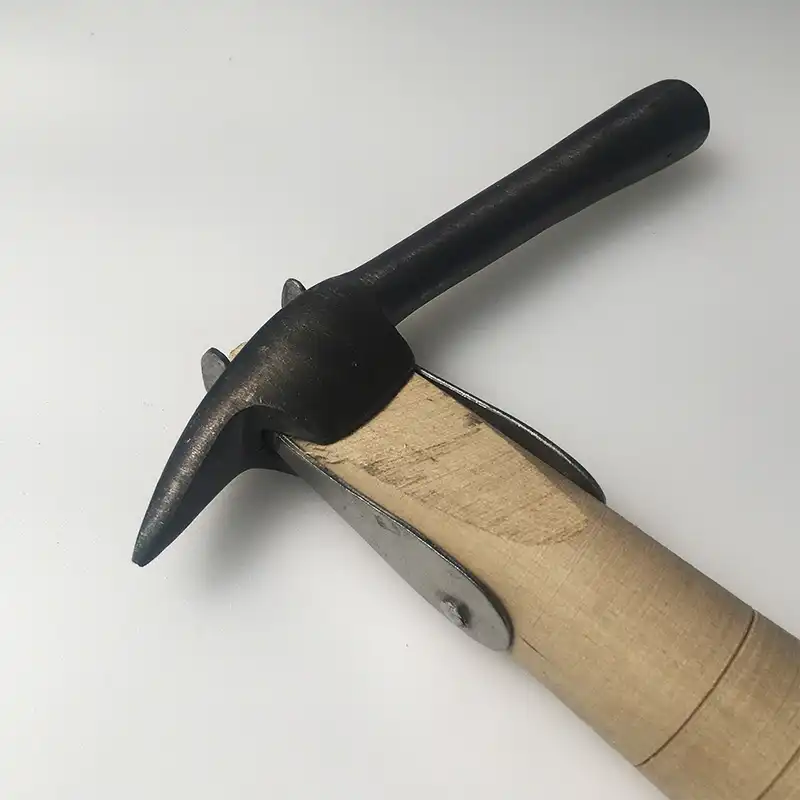 چکش کفاشی مدل قبضه بلند کد W-iBlD