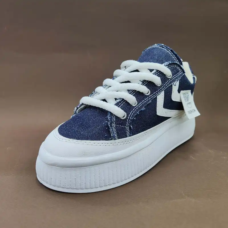 کفش پیاده روی مدل 2025