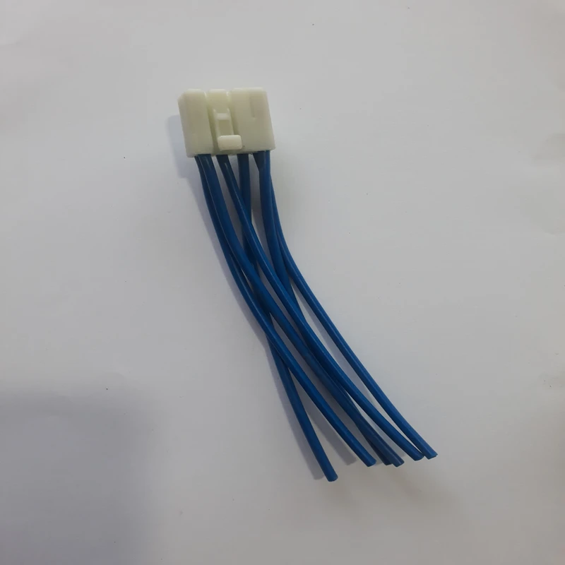سوکت کلید شیشه بالابر چپ کد R9028 مناسب برای پراید