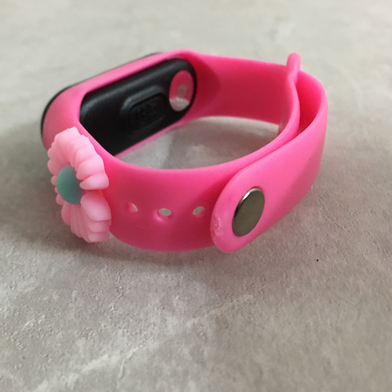 ساعت مچی دیجیتال دخترانه مدل ضد آب سیلیکونی گل بابونه کد W F B PIN ساعت مچی دیجیتال دخترانه مدل ضد آب سیلیکونی گل بابونه کد W F B PIN