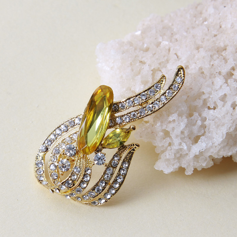 گل سینه زنانه بازرگانی میلادی مدل استیل رنگ ثابت ضد حساسیت فول نگین بدون ریزش کد ACZ_042 گل سینه زنانه بازرگانی میلادی مدل استیل رنگ ثابت ضد حساسیت فول نگین بدون ریزش کد ACZ_042