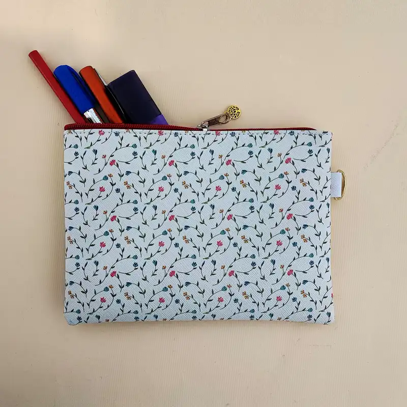 کیف لوازم آرایش زنانه طرح گل ریز مدل Dflat-04