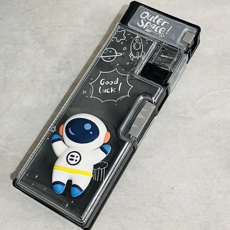 جامدادی مدل مگنتی اسکویشی فضانورد کد 20 good luck