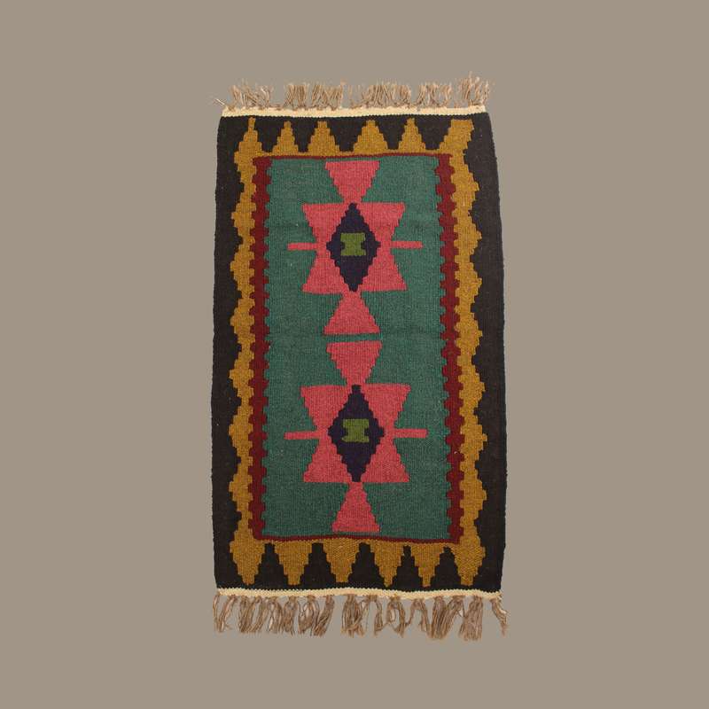 گلیم دستباف نیم متری کد 08