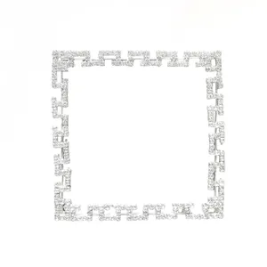 پرده جمع کن مدل ورساچه مربعی