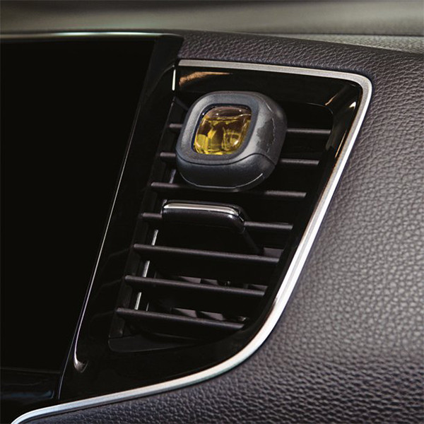 خوشبوکننده خودرو لیتل تریس مدل VENTLIQUID کد Golden Vanilla