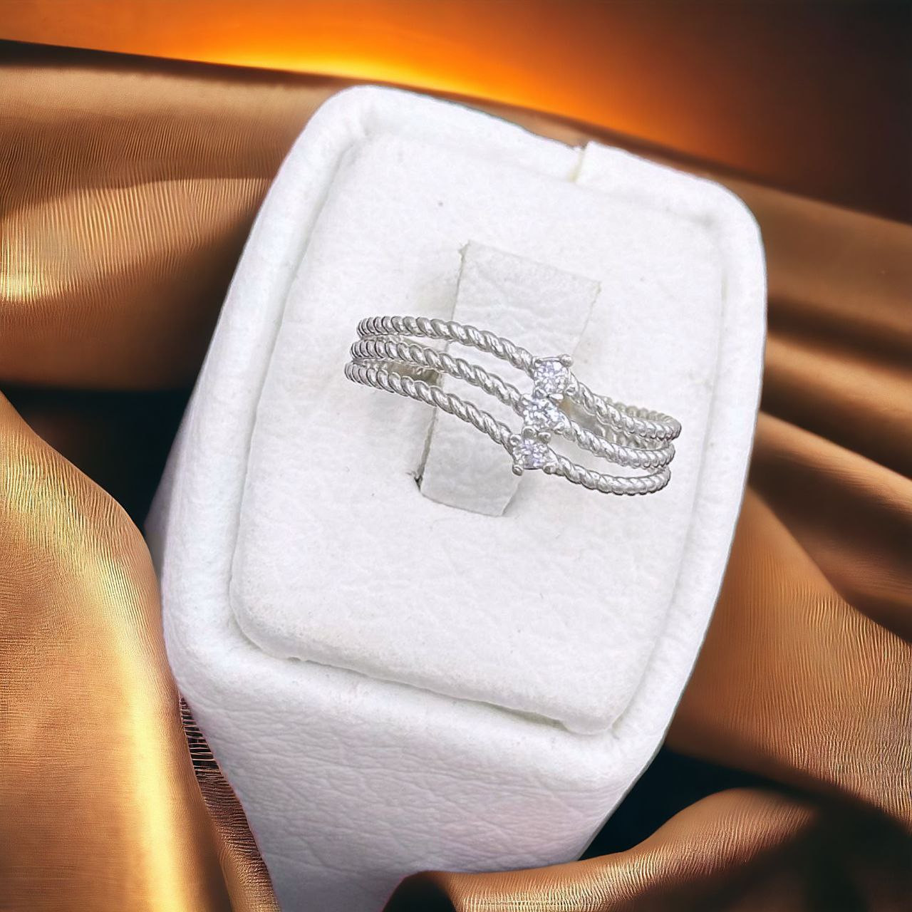 انگشتر نقره زنانه مدل سه لاین کد 0132