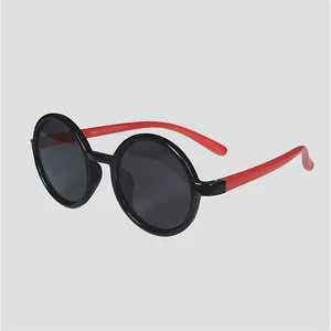 عینک آفتابی بچگانه کد S8232P
