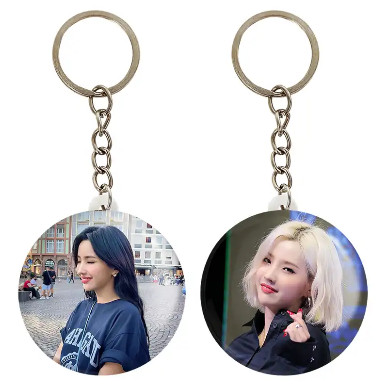 جاکلیدی خندالو مدل سویون گروه جی آیدل GIdle کد 1956819576 مجموعه 2 عددی