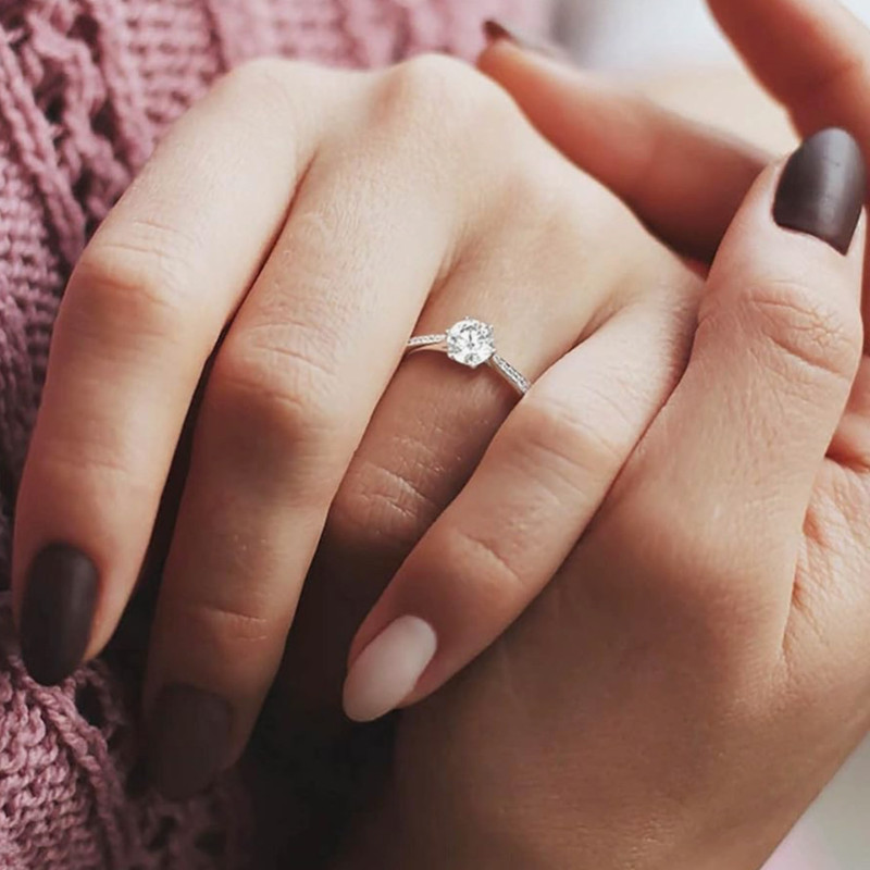 انگشتر نقره زنانه مدل سولیتر بغل سنگ کد arm2903 انگشتر نقره زنانه مدل سولیتر بغل سنگ کد arm2903