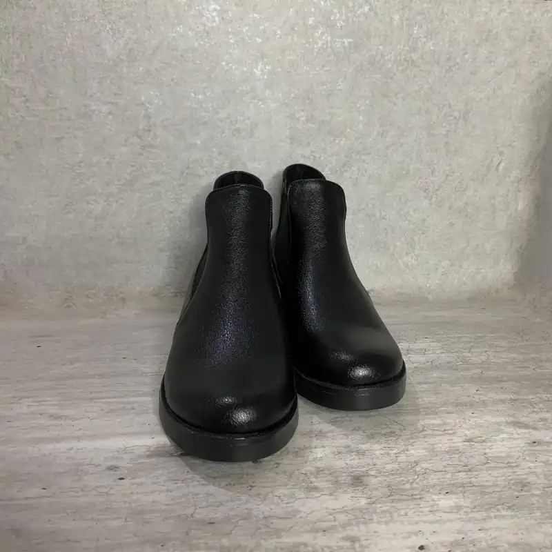 نیم بوت زنانه مدل کلارا