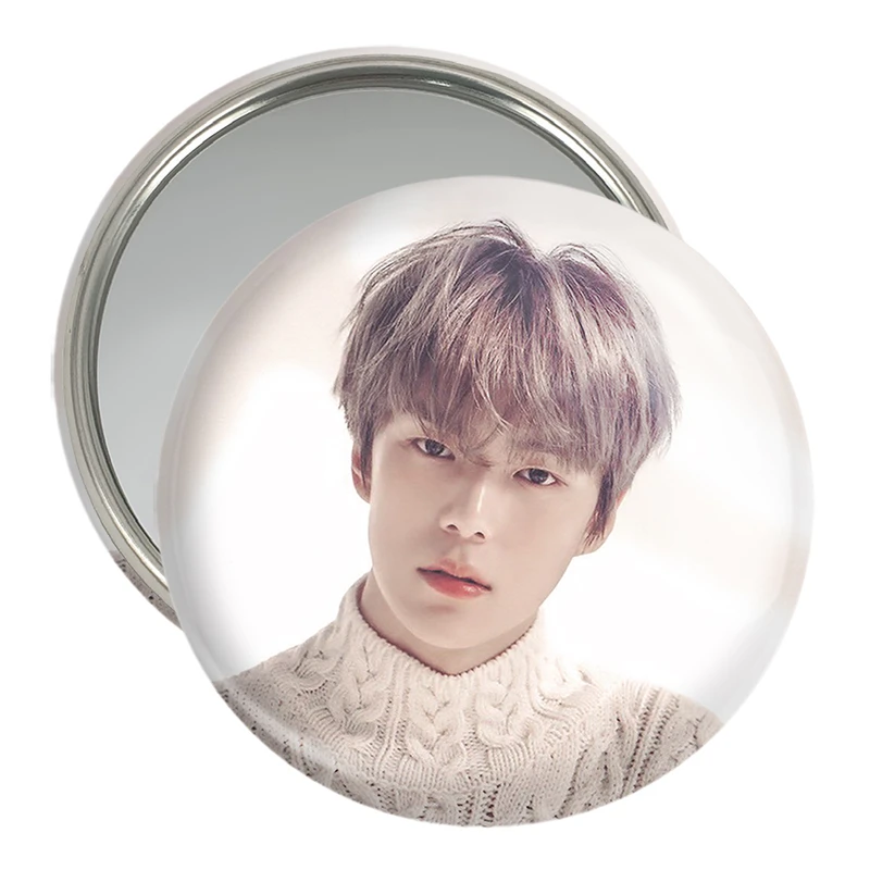 آینه جیبی خندالو مدل مینهیوک گروه مانستا اکس MONSTA X  کد 21163