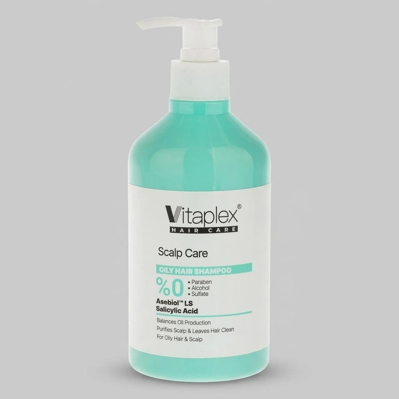 شامپو مو ویتاپلکس مدل Scalp Care حجم 500 میلی‌لیتر، مناسب موهای چرب، کنترل چربی و تنظیم ترشح سبوم، لایه‌برداری ملایم، حفظ رطوبت و تقویت‌کننده