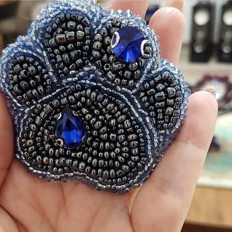 سنجاق سینه دخترانه مدل پنجه سگ کد GOL160