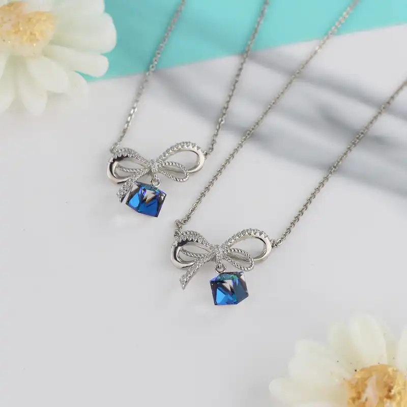 گردنبند زنانه مدل پاپیون کد BB426