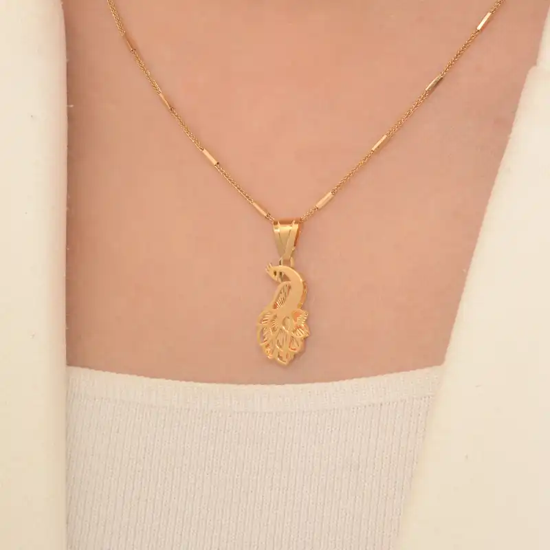 آویز گردنبند طلا 18 عیار زنانه طلای مستجابی مدل طاووس کد72