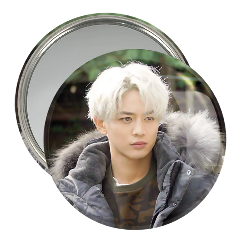 آینه جیبی خندالو مدل مینهو گروه شاینی Shinee  کد 21352