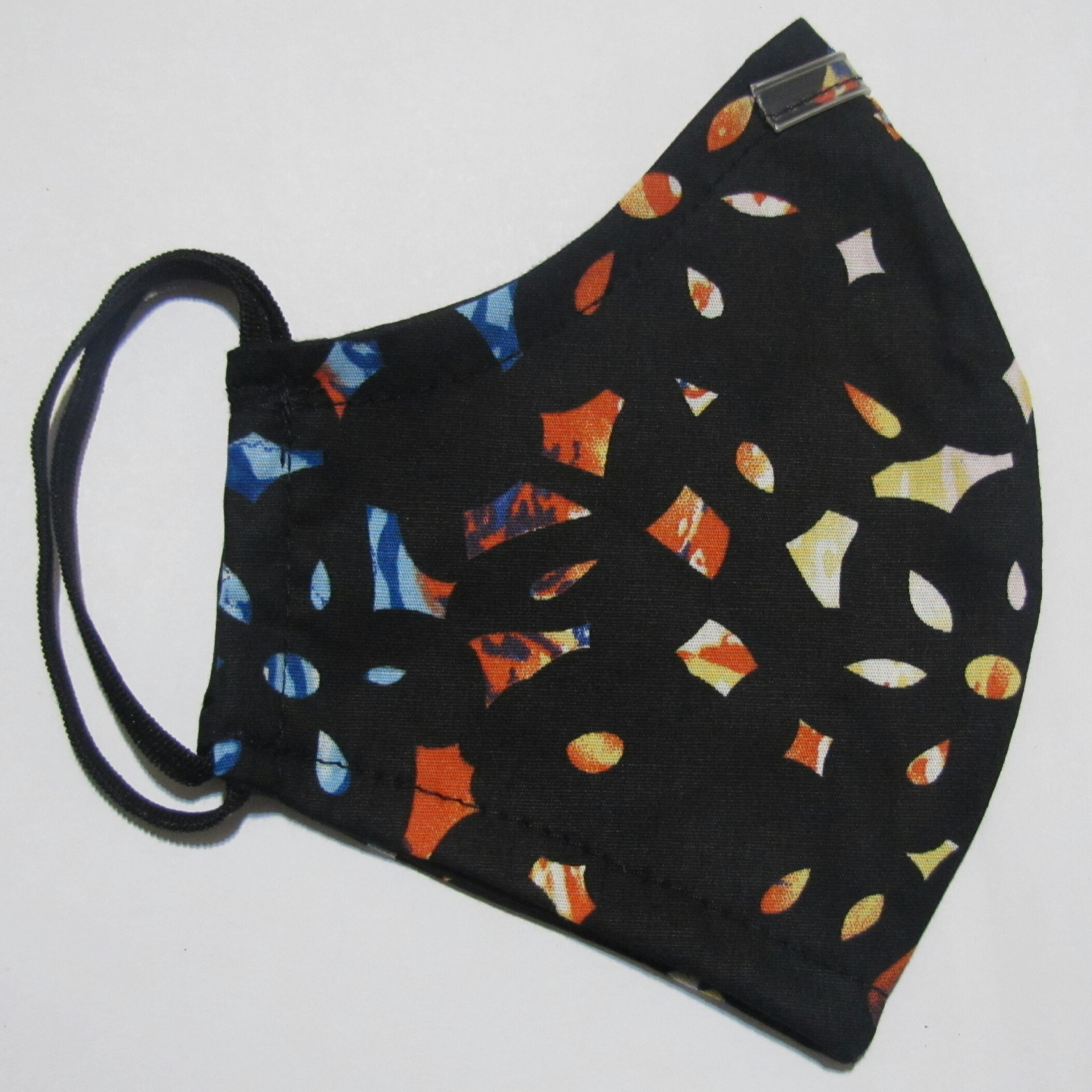 ماسک پارچه ای طرح رنگارنگ کد 02