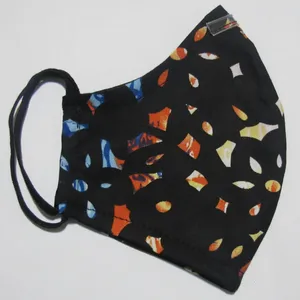 ماسک پارچه ای طرح رنگارنگ کد 02