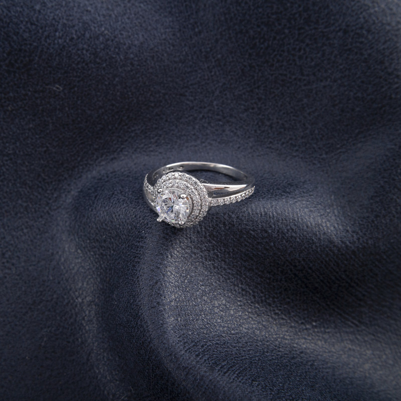 انگشتر نقره زنانه مدل AVN-31 انگشتر نقره زنانه مدل AVN-31