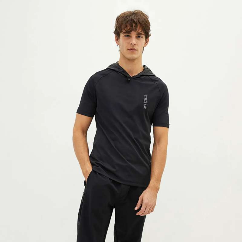 تی شرت ورزشی مردانه ال سی وایکیکی مدل کلاه دار