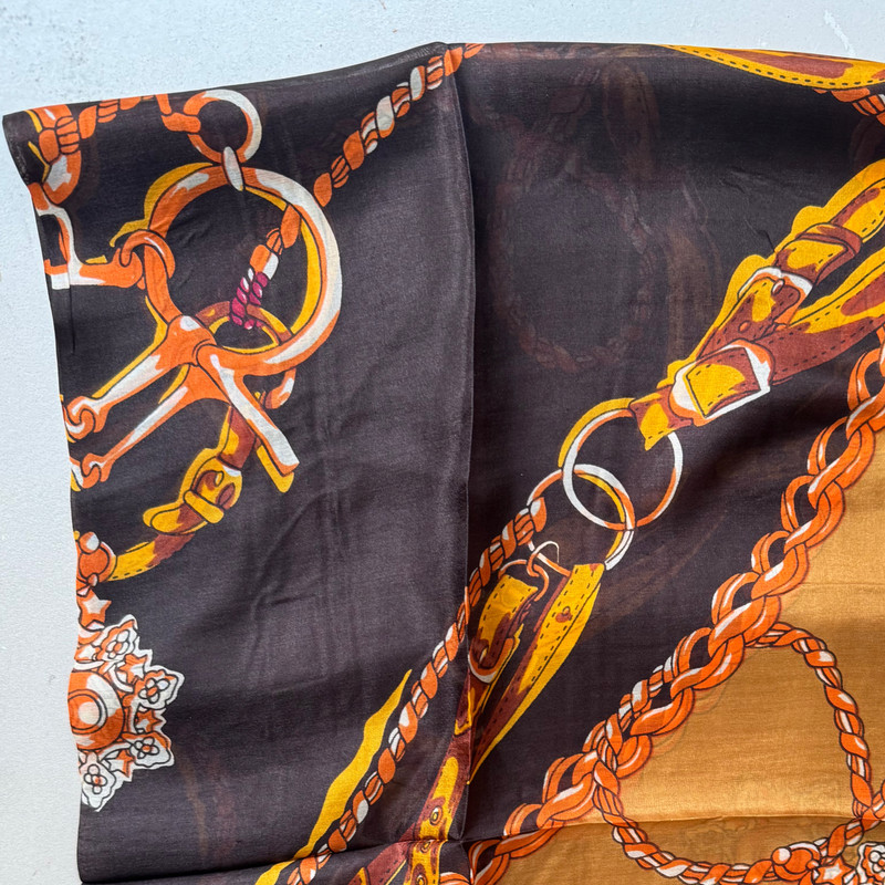 روسری زنانه مدل حریر ابریشم زنجیره ای کد 02