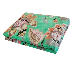 پتو مسافرتی کد 02 سایز 150x200 سانتی متر