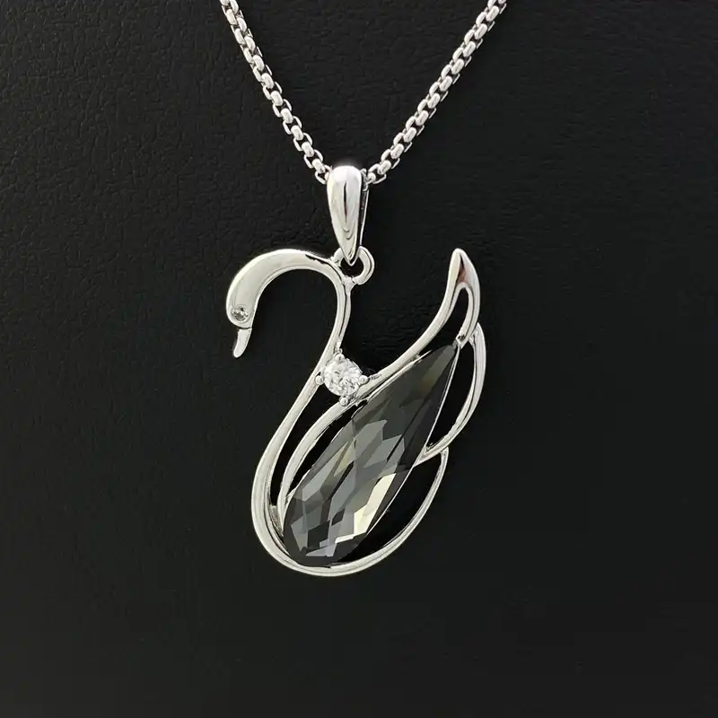 گردنبند زنانه سواروسکی مدل قو کد S3022