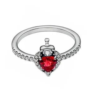 انگشتر زنانه مدل قلب و شمشیر کد ۴۱۴۹