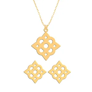 نیم ست طلا 18 عیار زنانه فرشته مدل اسلیمی WHSLZ-000034