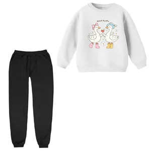 ست سویشرت و شلوار راحتی بچگانه مدل اردک های عاشق 