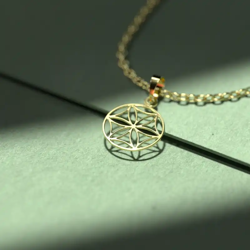 گردنبند طلا 18 عیار زنانه مدوپد مدل ستاره کد OO2-1-1023