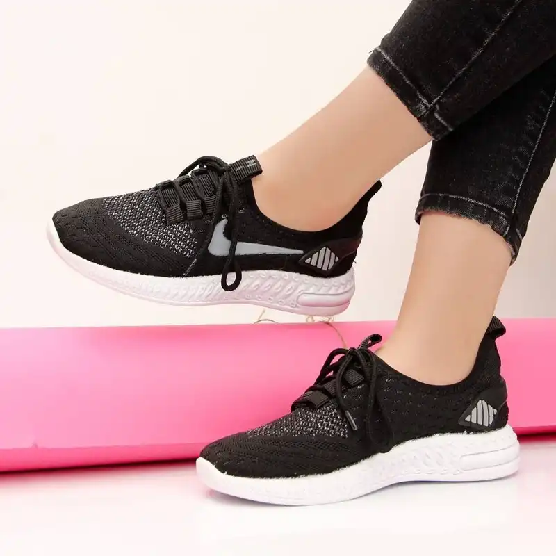 کفش پیاده روی زنانه مدل جورابی کشبافت پیو رنگ مشکی