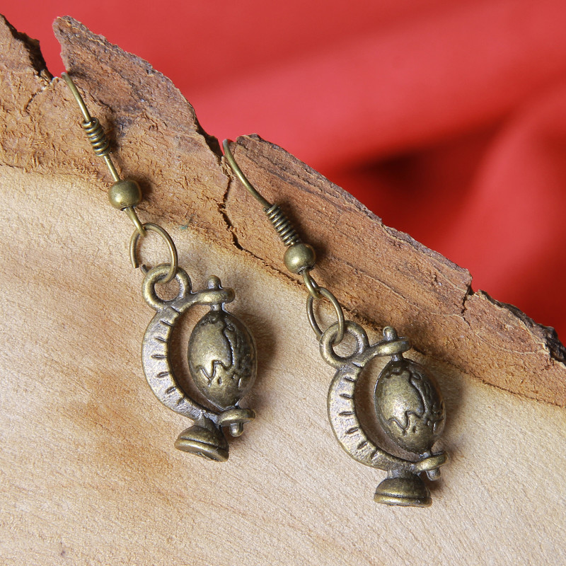 گوشواره دخترانه مدل فلزی فانتزی کد GZN_086 گوشواره دخترانه مدل فلزی فانتزی کد GZN_086