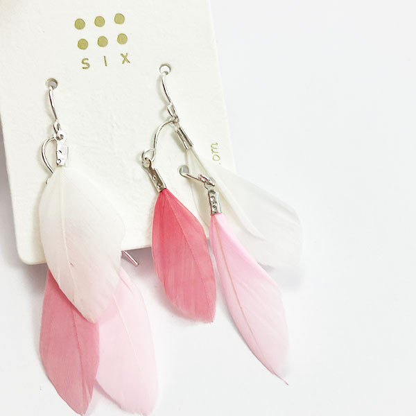 گوشواره زنانه سیکس مدل پر کد 7956 مجموعه 3 عددی گوشواره زنانه سیکس مدل پر کد 7956 مجموعه 3 عددی