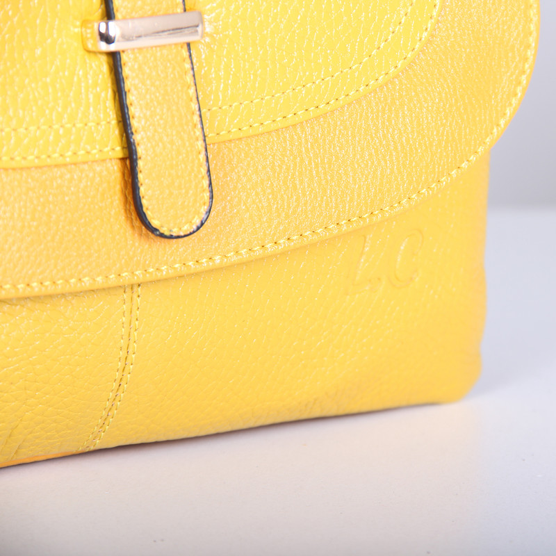 کیف دوشی زنانه شهر چرم مدل M111922