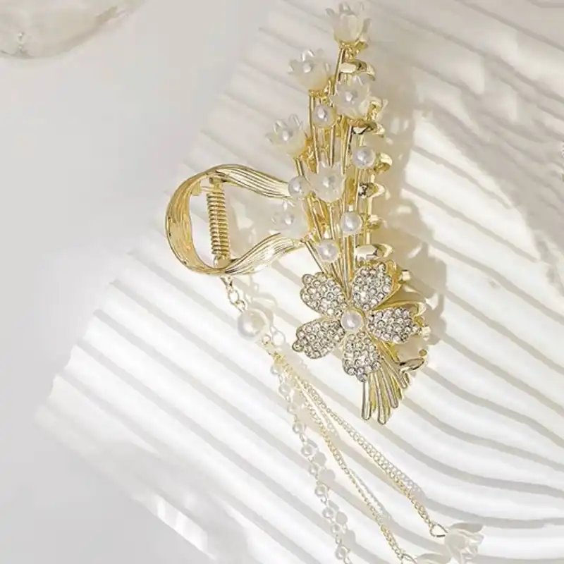 کلیپس مو زنانه مدل دسته گل آویزدار