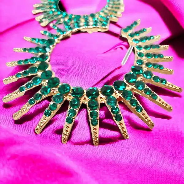 گوشواره زنانه مدل نگینی طرح خوشید کد ZG2021