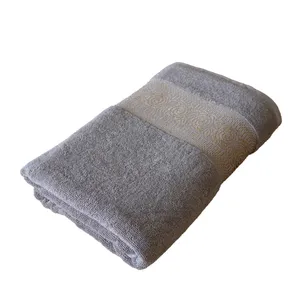 حوله حمام کارینا مدل گلوریا سایز 100×160 سانتی متر 