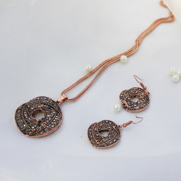 نیم ست زنانه مدل مارگازیت پیچک کد JW345 نیم ست زنانه مدل مارگازیت پیچک کد JW345