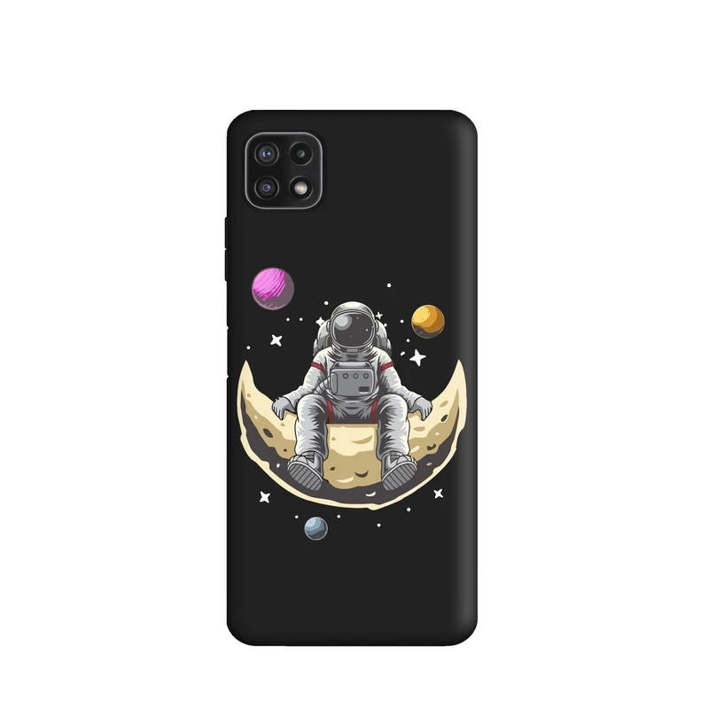 کاور قاب گارد طرح ماه و آدم فضایی کد a4715 مناسب برای گوشی موبایل سامسونگ Galaxy A22 5G
