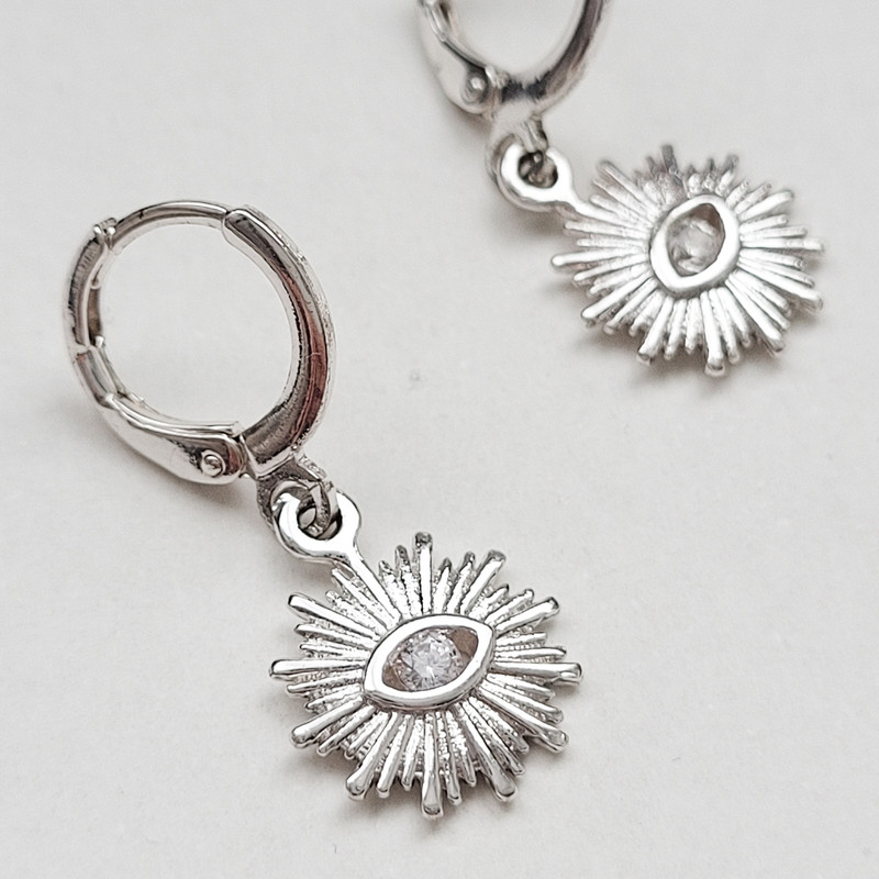 گوشواره زنانه سیکس مدل خورشید و چشم مدل ER-3200-1 گوشواره زنانه سیکس مدل خورشید و چشم مدل ER-3200-1