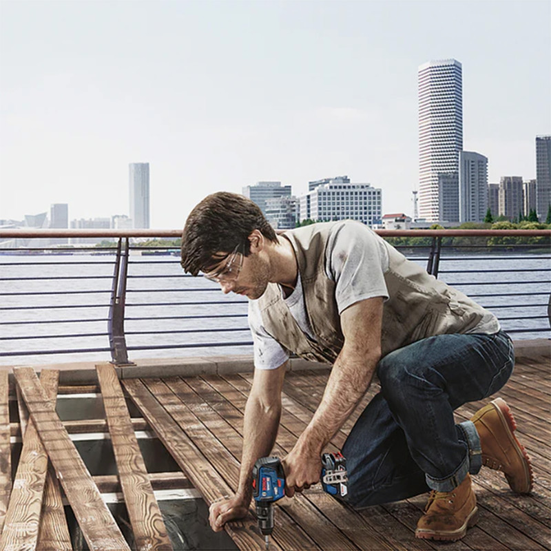 دریل شارژی چکشی بوش مدل GSB 18V-50 EC Motor 5َAh + 4 Extra دریل شارژی چکشی بوش مدل GSB 18V-50 EC Motor 5َAh + 4 Extra