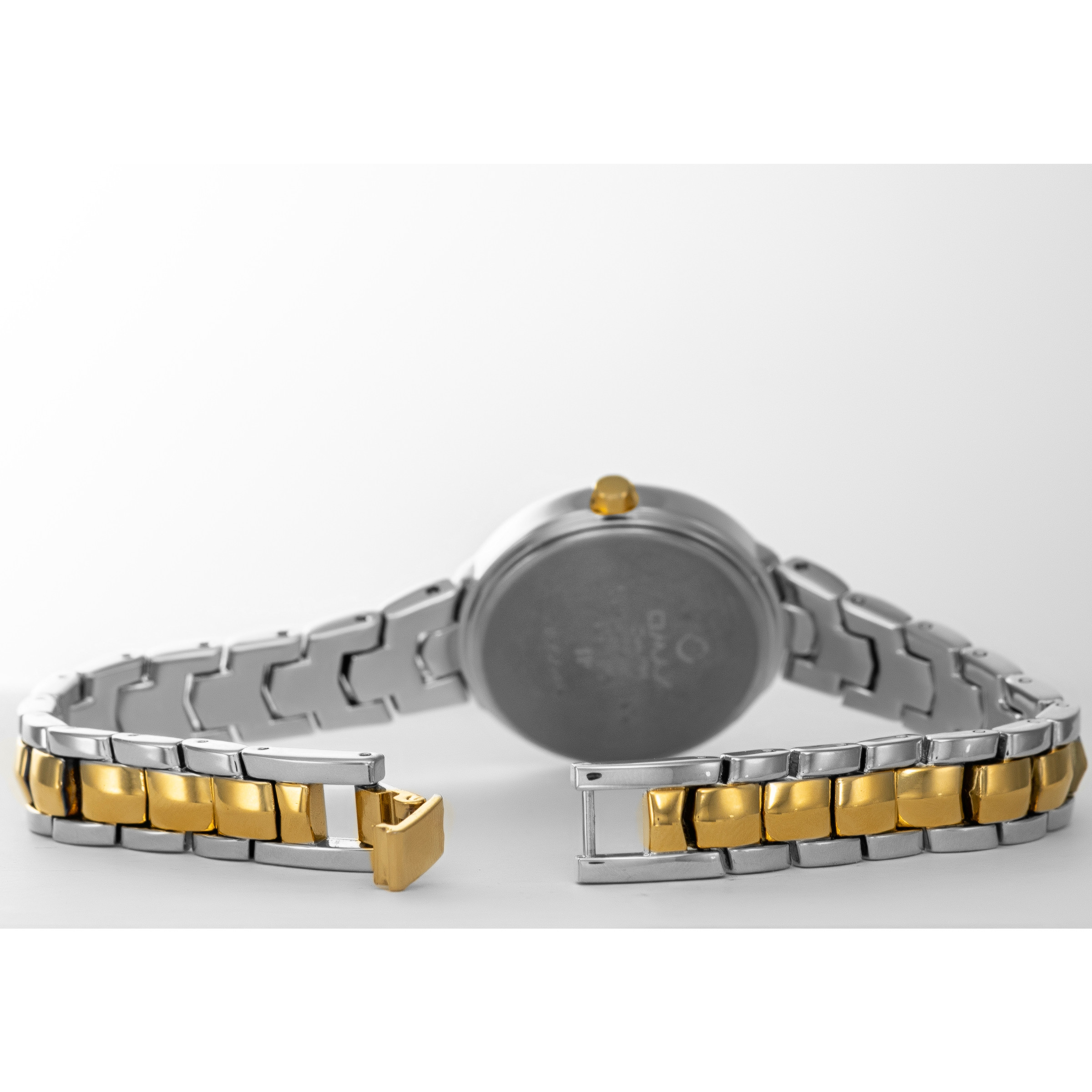 ساعت مچی عقربه ای زنانه اوماکس مدل OJEC046N002